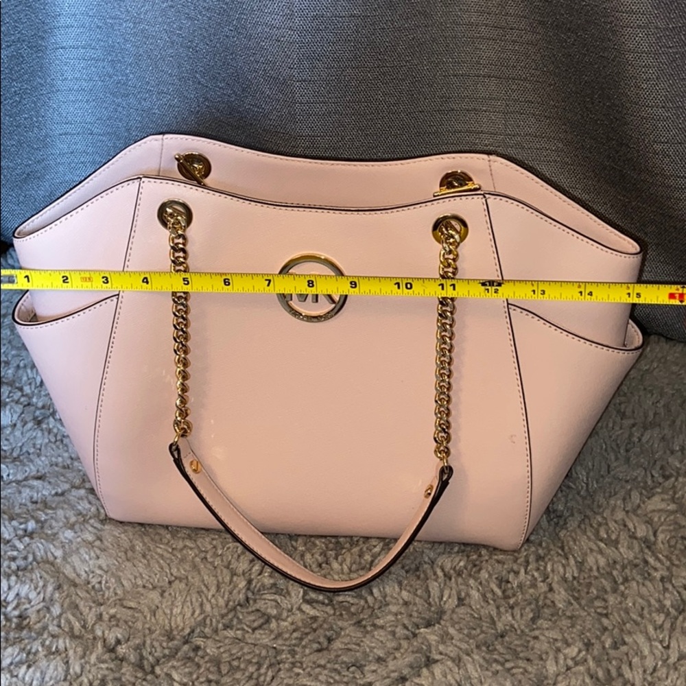 🎉SALE🎉 Michael Kors Shoulder Bag Soft Pink/ Gold - Picture 6 of 6